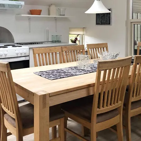 One-bedroom Holiday In בית נופש *